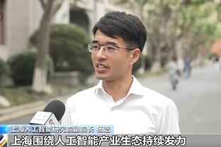 安东尼回击曼联名宿批评：他们无理的表达自己观点并影响了球迷